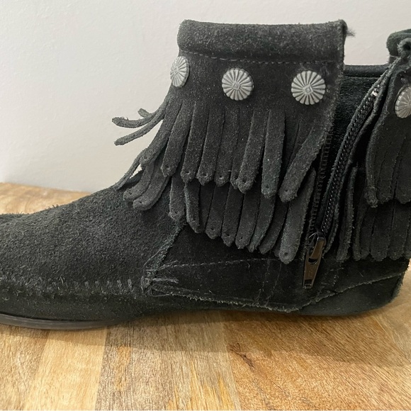 Minnetonka Double Fringe Side Zip Boot - Picture 11 of 15